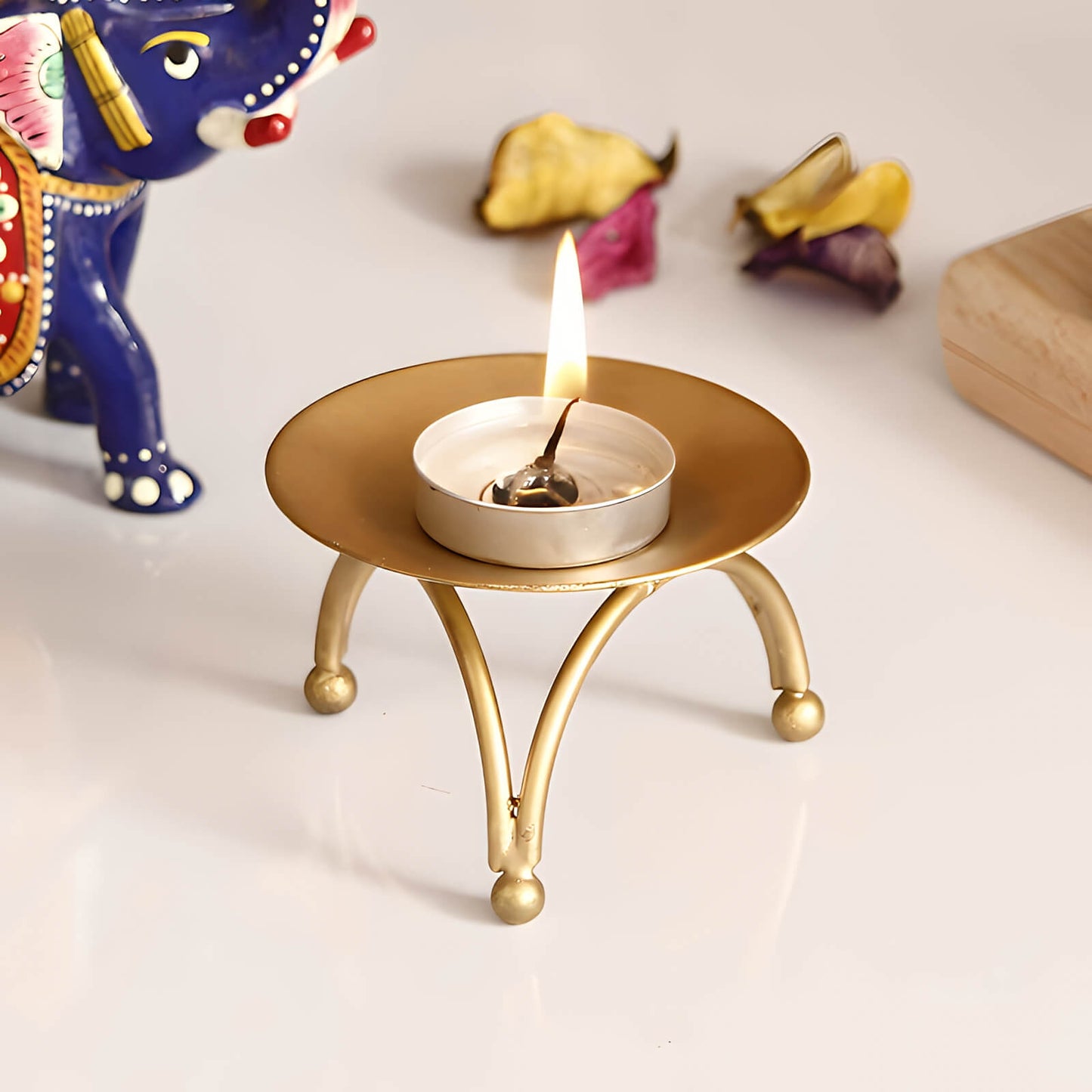 Lumière Handcrafted Metal Tea Light Holder